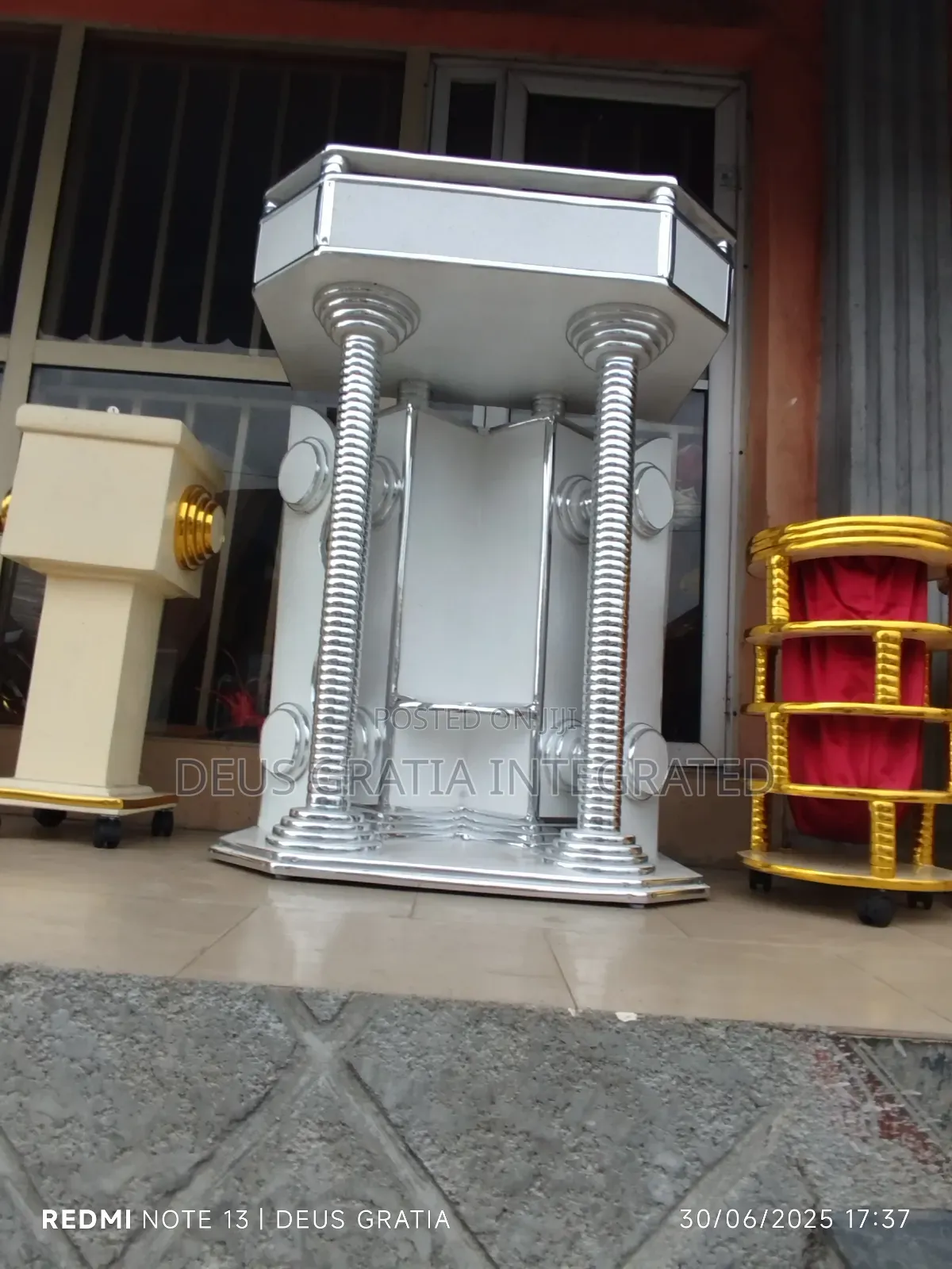 High Quality Church Pulpit