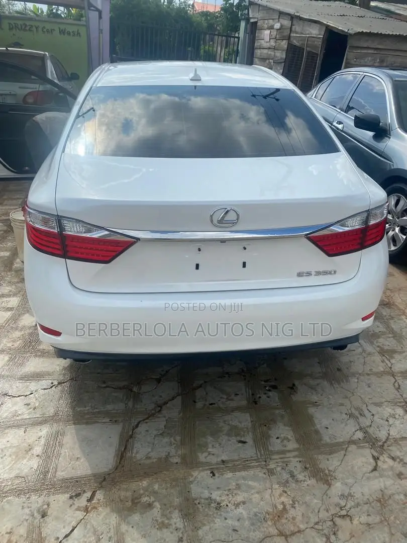 Lexus ES 350 FWD 2013 White