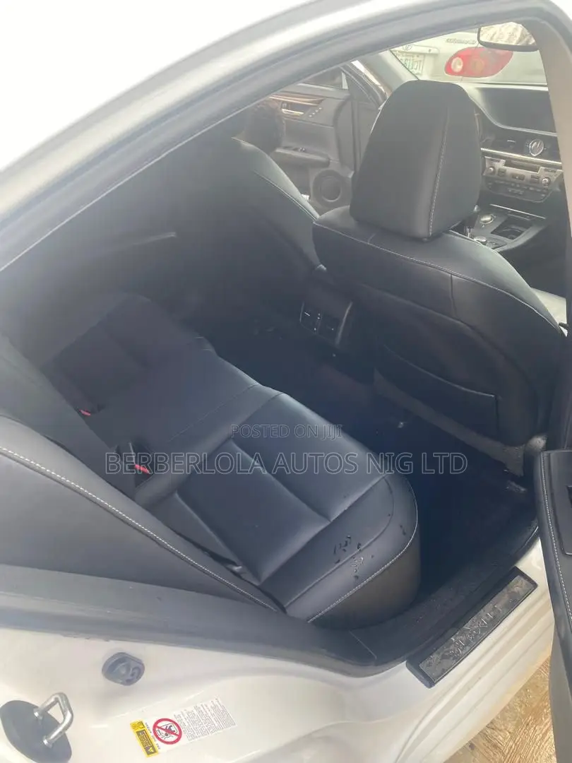 Lexus ES 350 FWD 2013 White