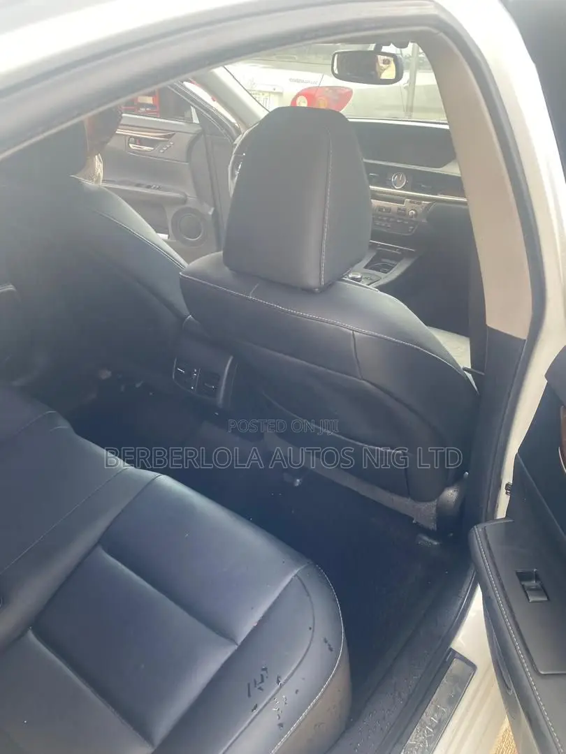 Lexus ES 350 FWD 2013 White
