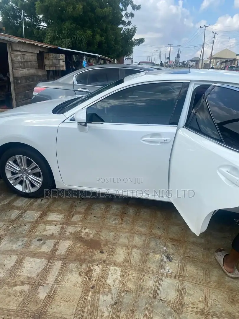 Lexus ES 350 FWD 2013 White