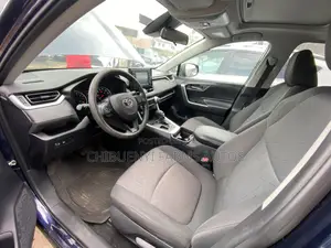 Toyota RAV4 2021 Blue