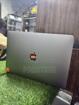 Laptop Apple MacBook Pro 2019 16GB Intel Core I7 SSD 512GB