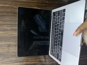 Laptop Apple MacBook Pro 2019 16GB Intel Core I7 SSD 512GB