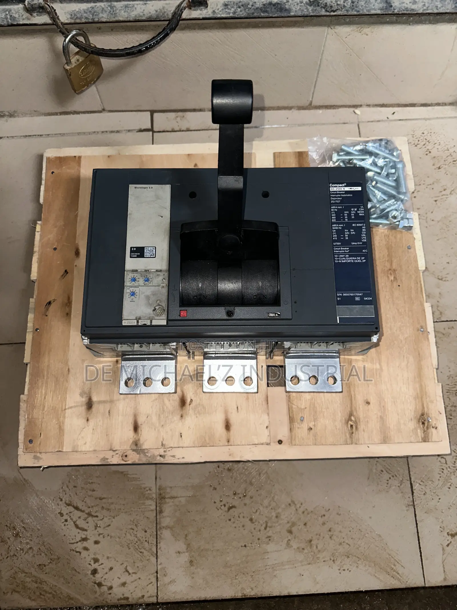 2500a Schneider Breaker 3pole