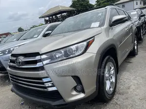 Toyota Highlander Limited V6 4x4 (3.5L 6cyl 6A) 2016 Gold