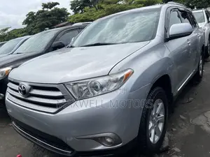 Toyota Highlander Limited 3.5l 4WD 2013 Silver