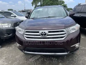 Toyota Highlander Limited 3.5l 4WD 2013 Purple