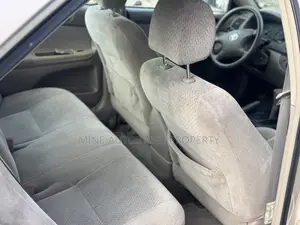 Toyota Camry LE 4dr Sedan (2.4L 4cyl 4A) 2004 Gold