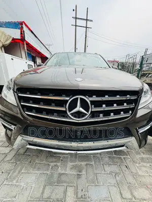 Mercedes-Benz M Class ML350 4MATIC 4dr SUV AWD (3.5L 6cyl 7A) 2014