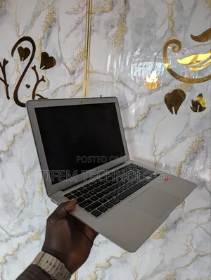 Laptop Apple MacBook Air 4GB Intel Core I5 SSD 128GB