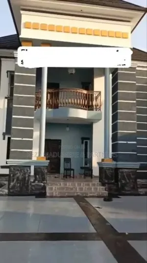 5bdrm Duplex in Gated Estate Nta for sale