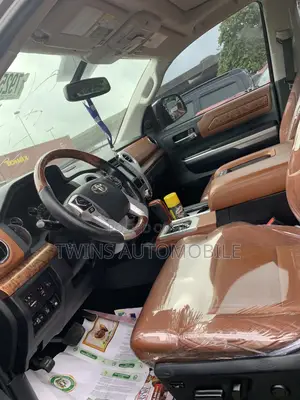 Toyota Tundra 2018 Brown