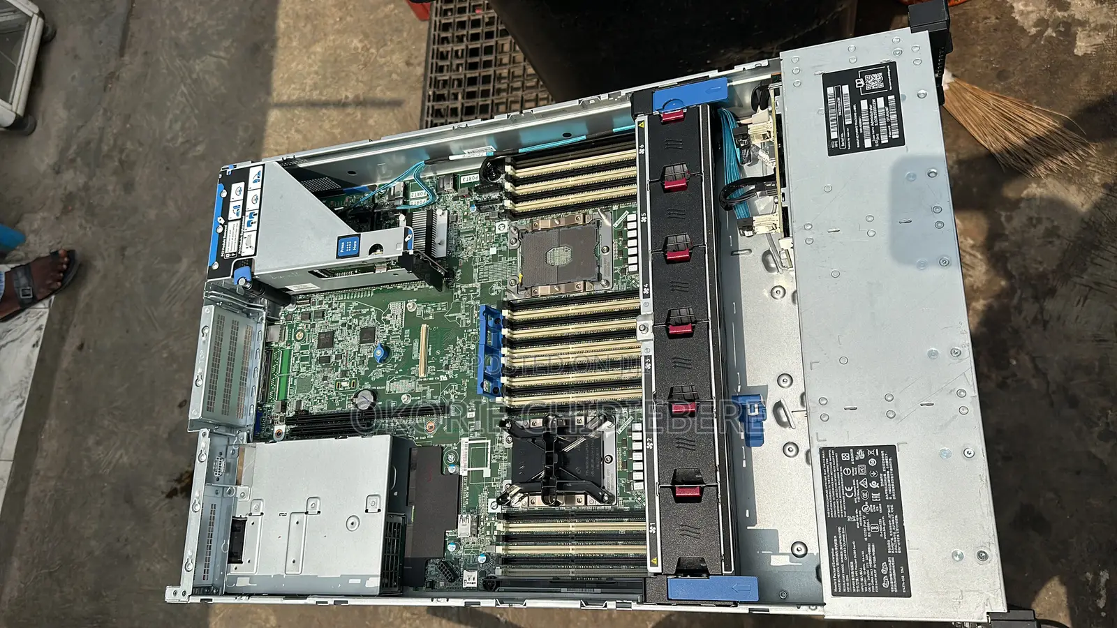 Server HP ProLiant DL380 Gen10 64GB Intel Xeon HDD 2T