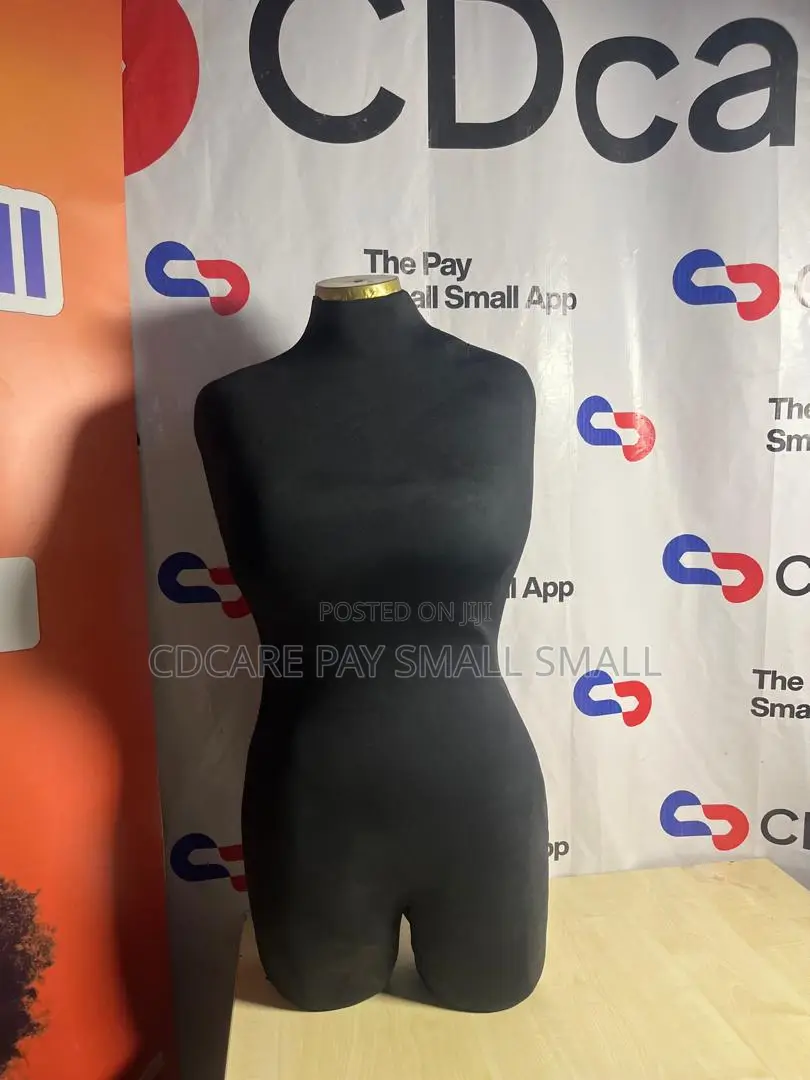 Pay Small Small Female Display Mannequin On Cdcare.App