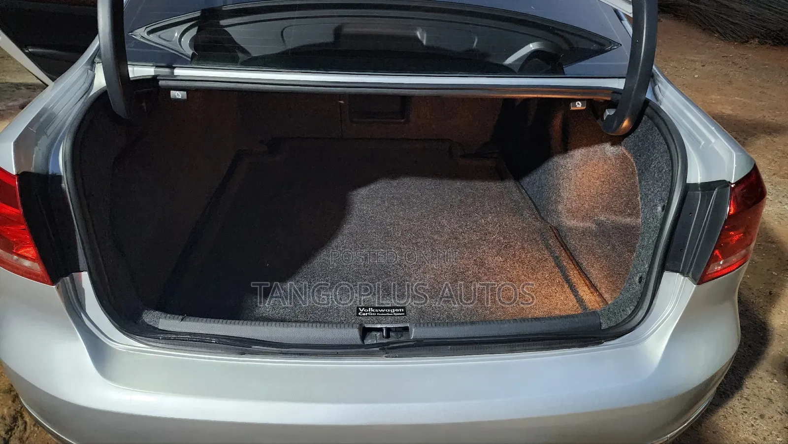 Volkswagen Passat 2013 Silver