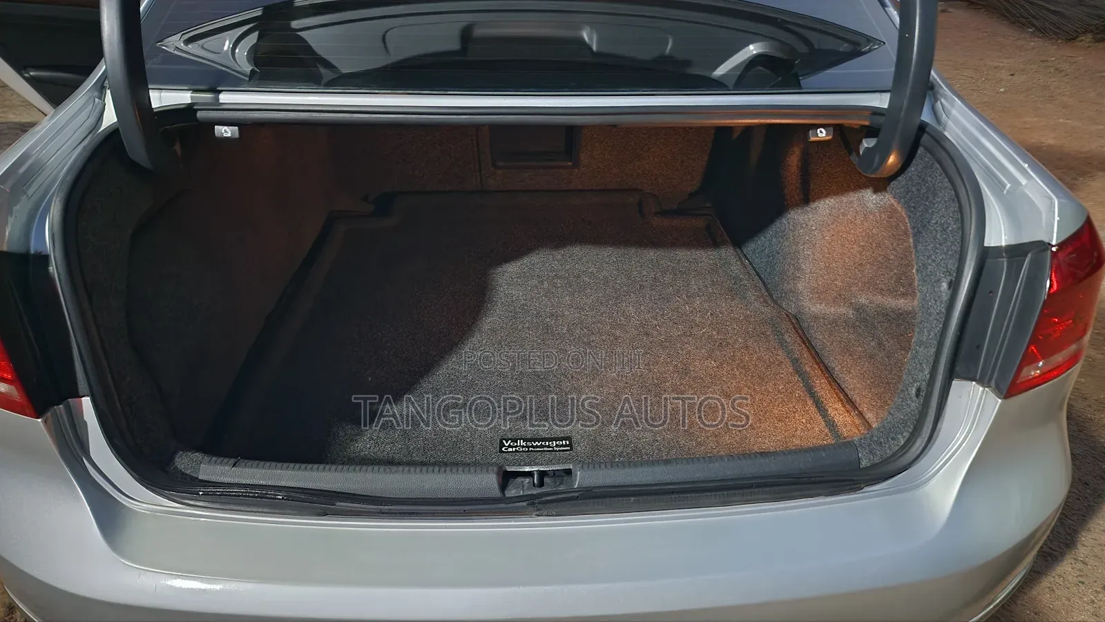 Volkswagen Passat 2013 Silver