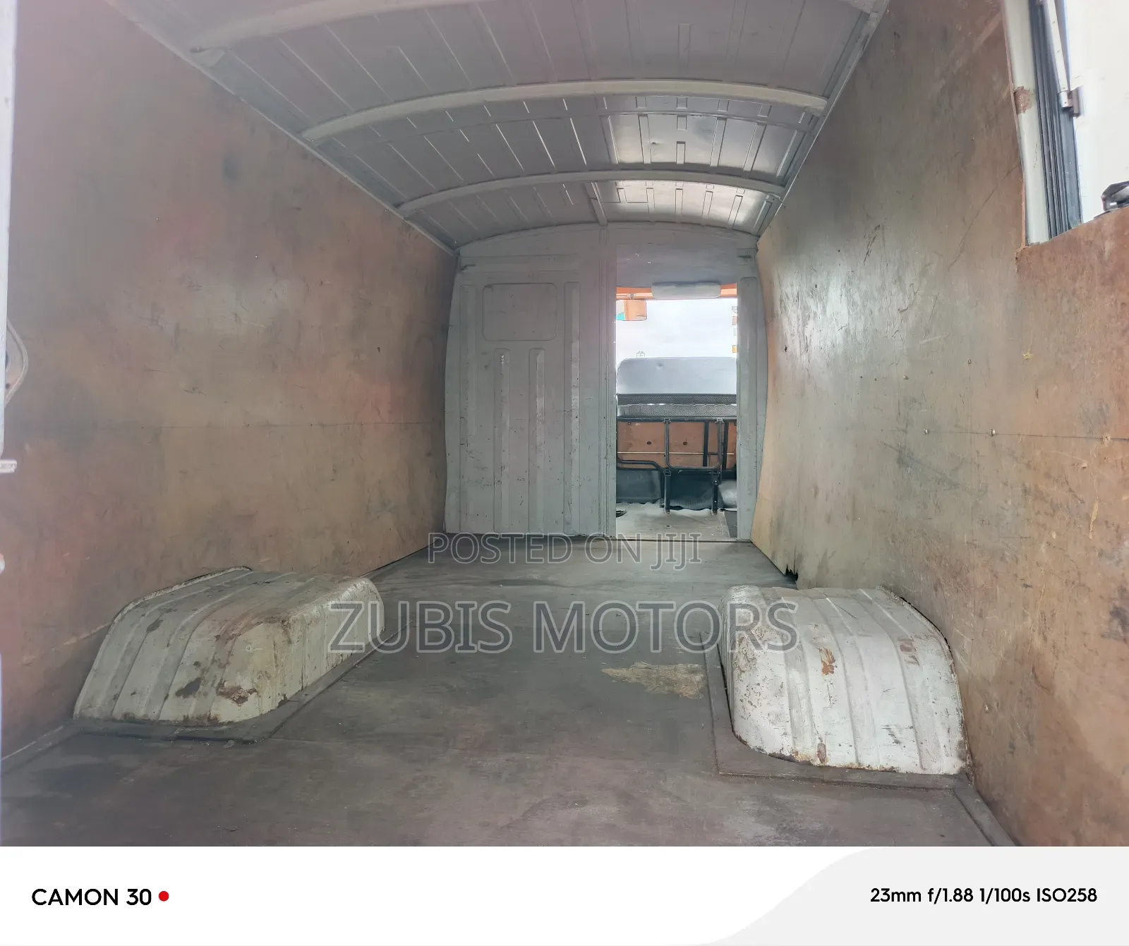 Mercedes-Benz T2 2000 White