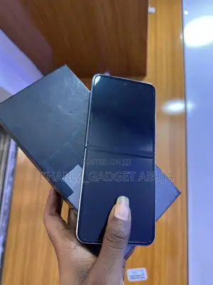 Samsung Galaxy Z Flip4 128 GB