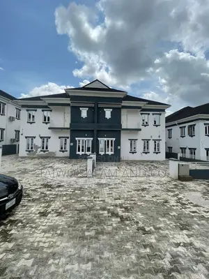 4bdrm Duplex in Jericho for sale