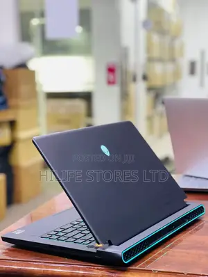 Laptop Dell Alienware X16 R2 32GB Intel Core Ultra 9 SSD 2T