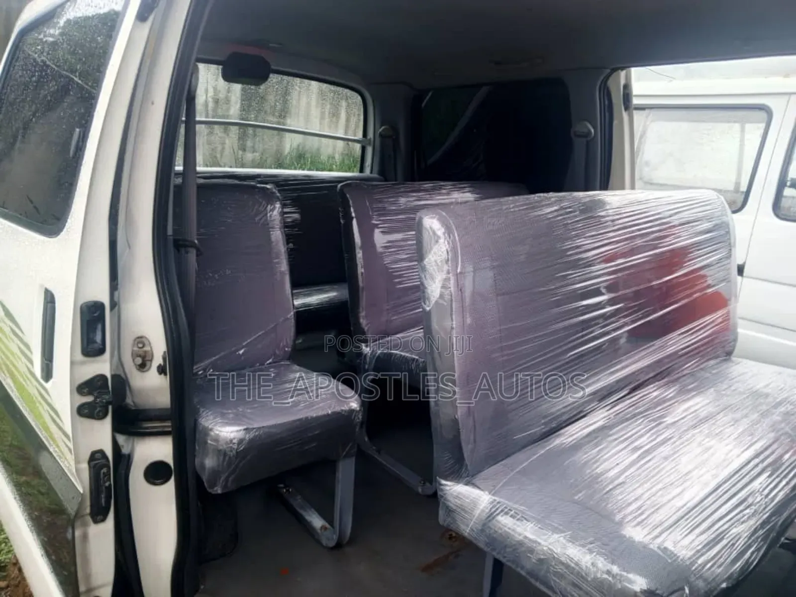 Toyota HiAce 2005 White