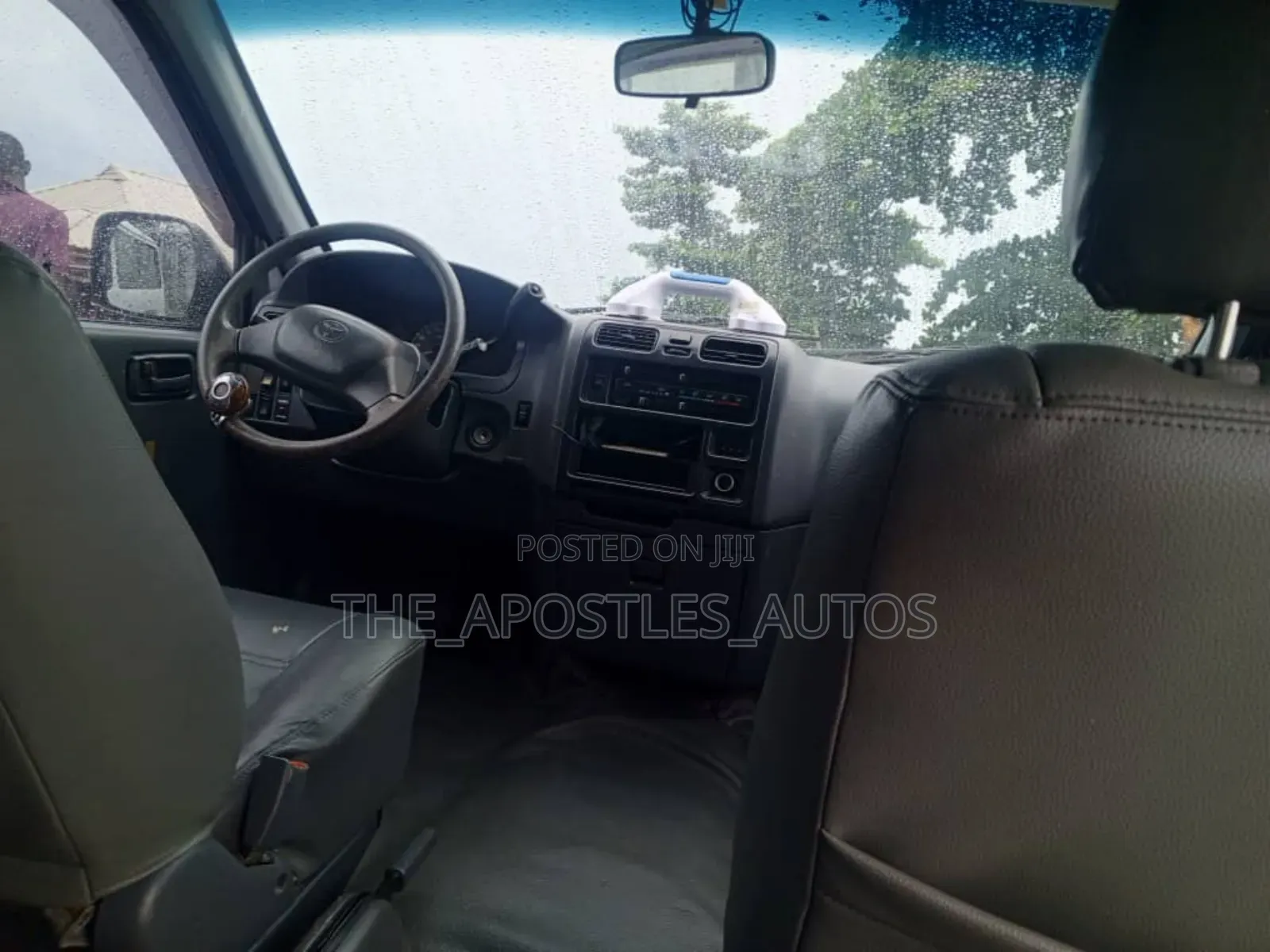 Toyota HiAce 2005 White