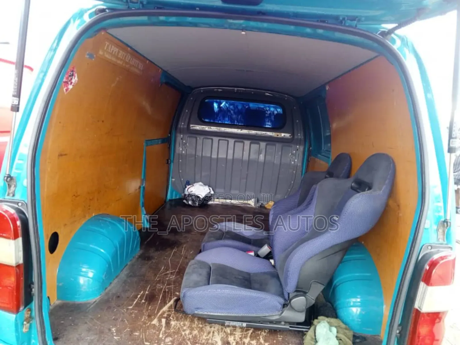 Toyota HiAce 2005 Blue