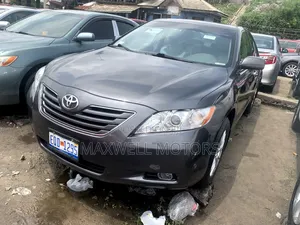 Toyota Camry LE 4dr Sedan (2.4L 4cyl 5A) 2009 Gray