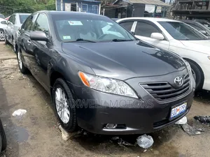 Toyota Camry LE 4dr Sedan (2.4L 4cyl 5A) 2009 Gray