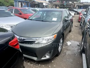 Toyota Camry LE 4dr Sedan (2.5L 4cyl 6A) 2013 Green