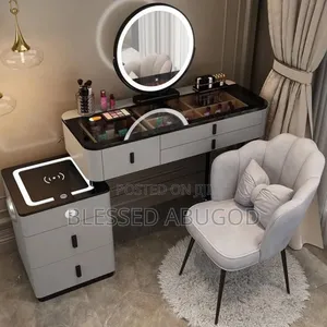 Executive Dressing Mirror With Bluetooth and Music
