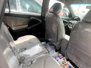Toyota RAV4 2.5 Limited 2010 Red