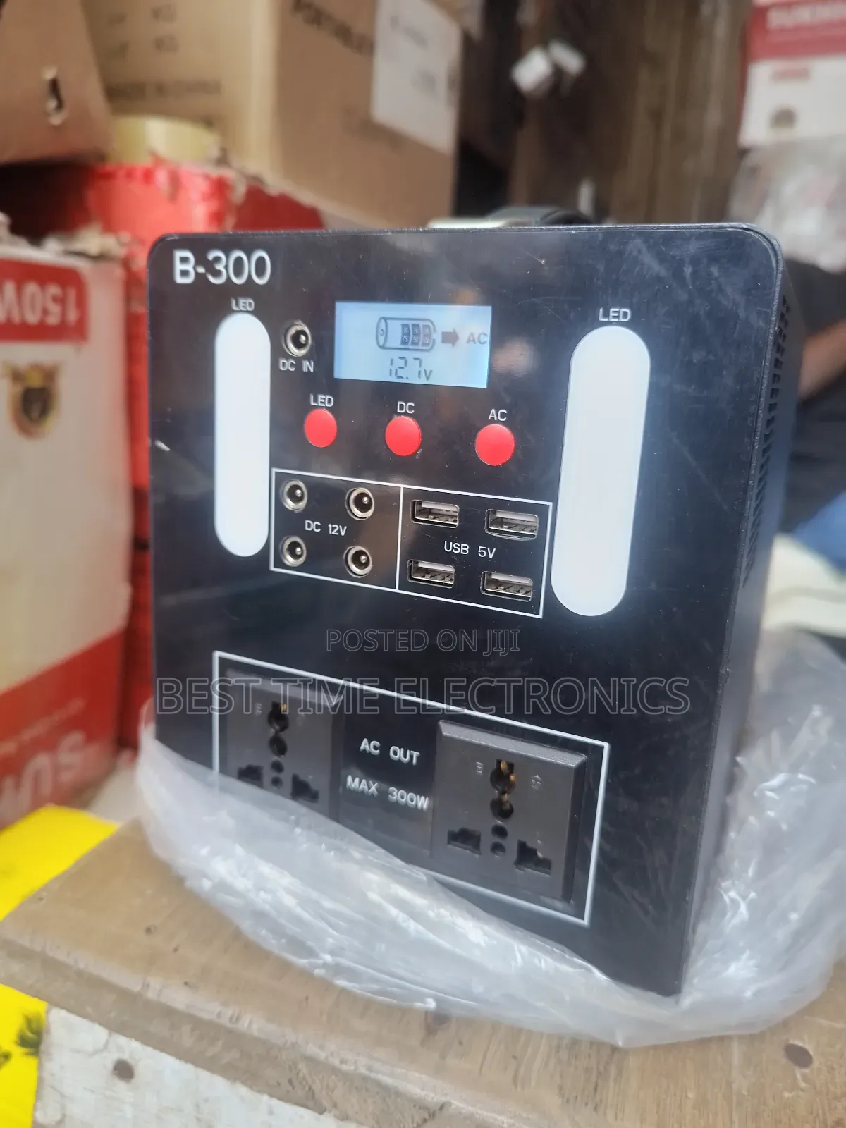 300w Portable Solar Generator With 100watts Panel