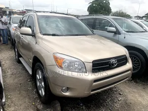 Toyota RAV4 Limited 2009 Gold