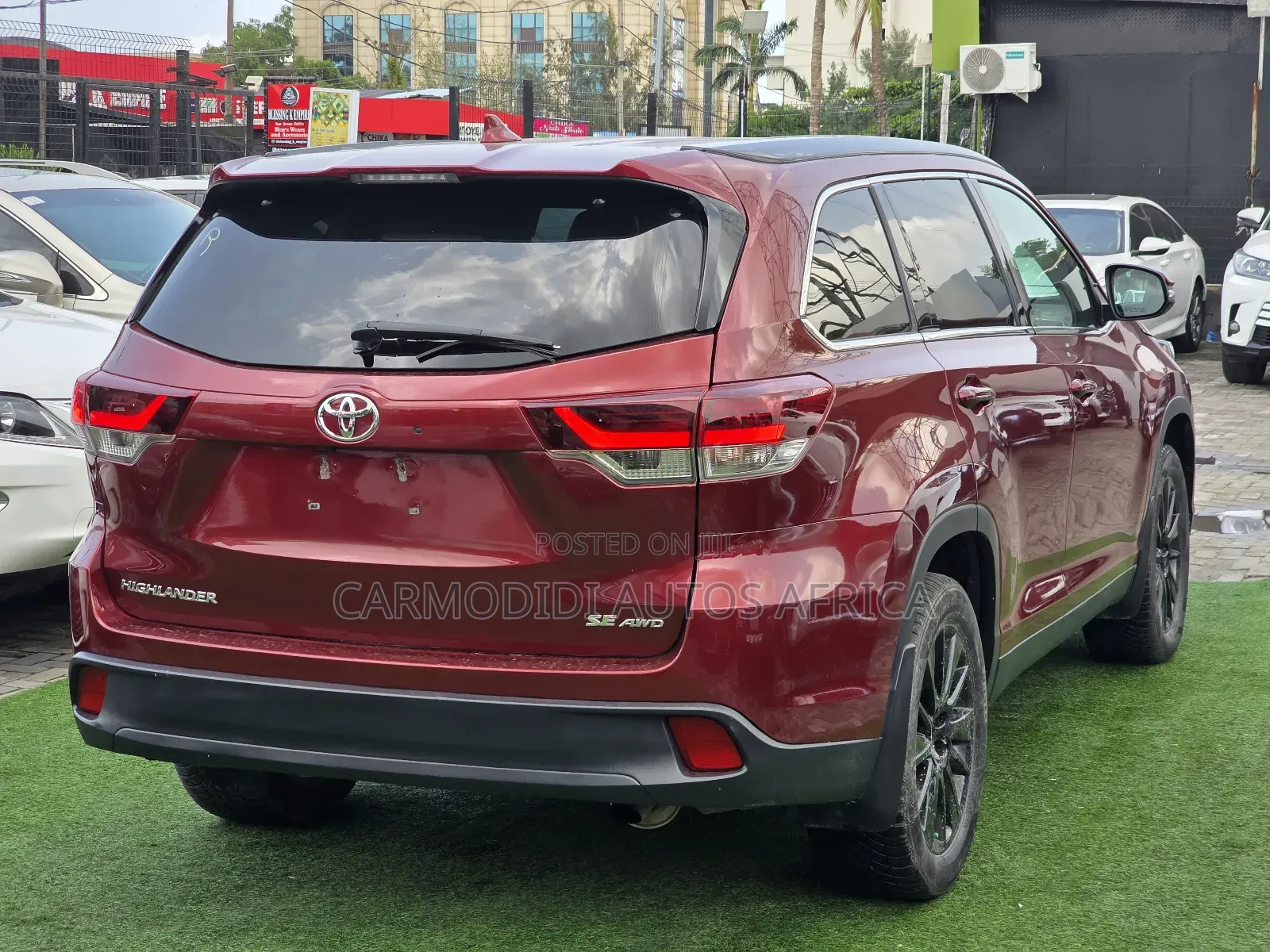 Toyota Highlander SE 2019 Burgundy
