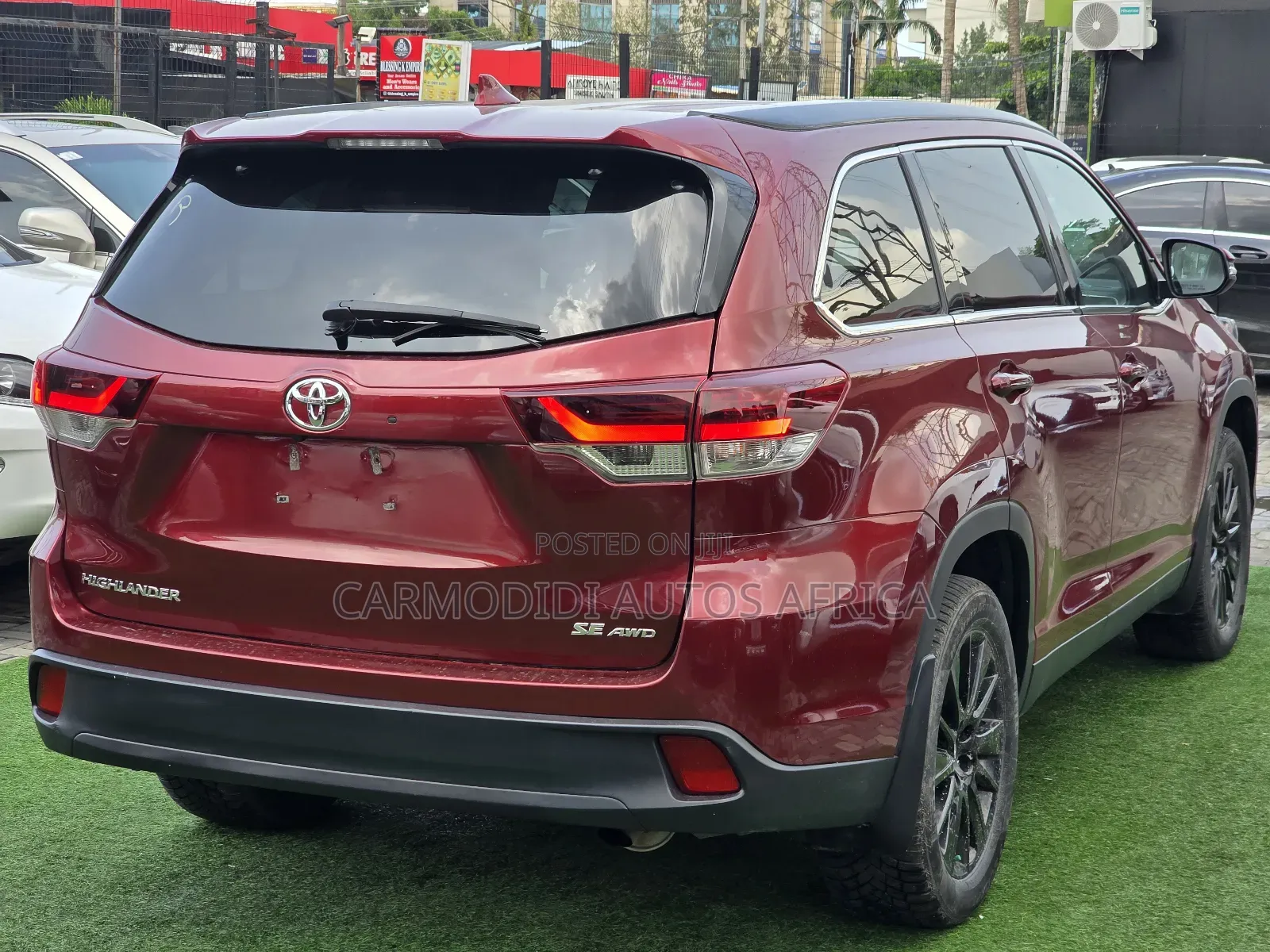 Toyota Highlander SE 2019 Burgundy