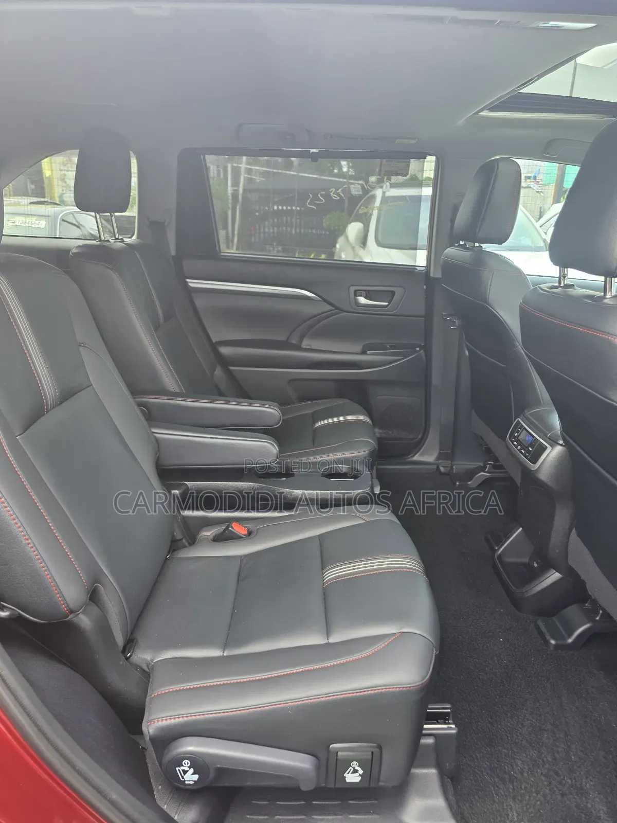 Toyota Highlander SE 2019 Burgundy