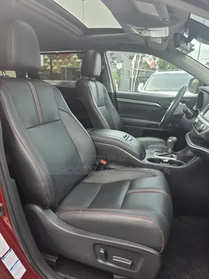 Toyota Highlander SE 2019 Burgundy