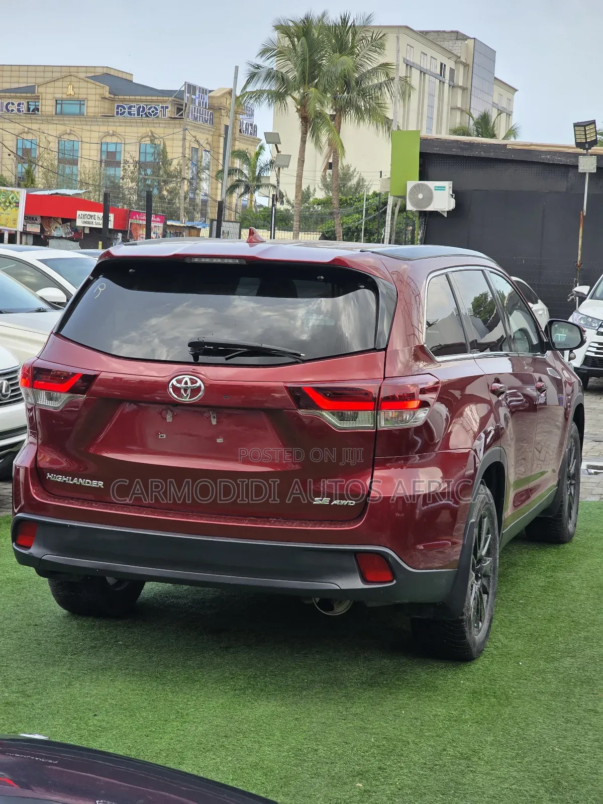 Toyota Highlander SE 2019 Burgundy