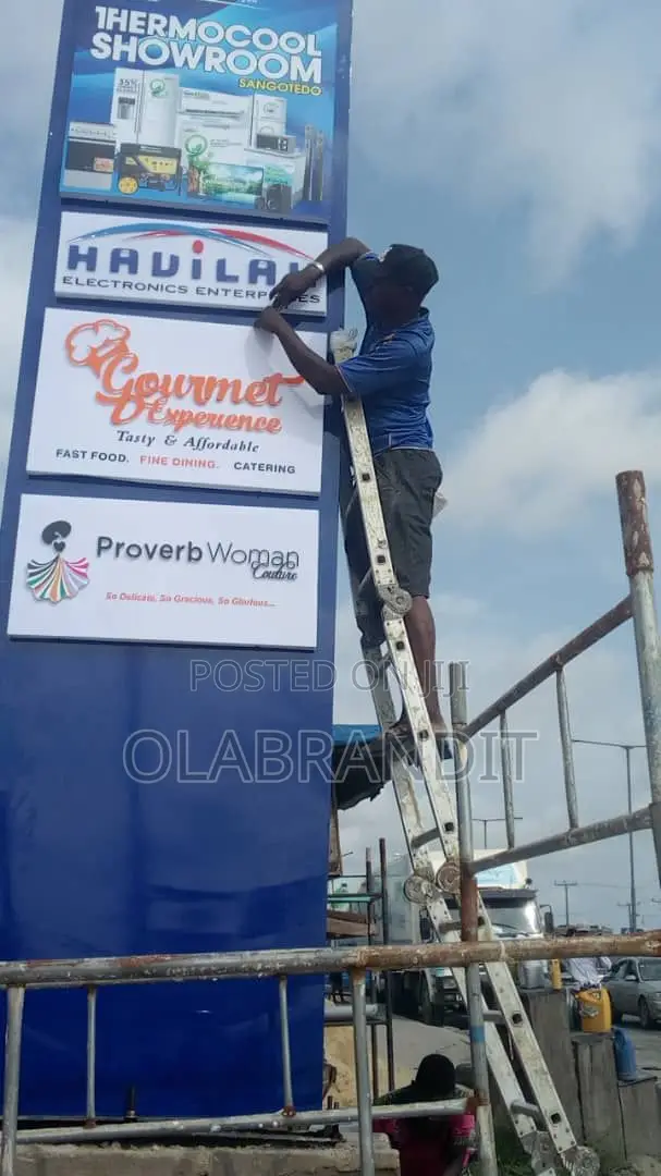 Pylon (Outdoor Sign)