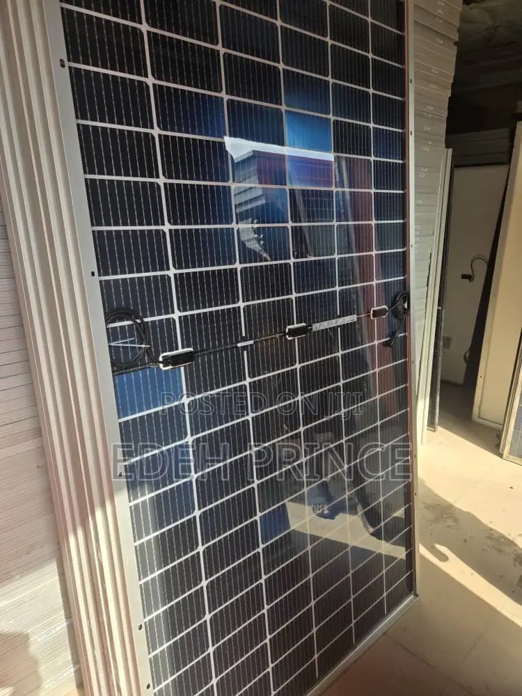 555w Jinko Panels