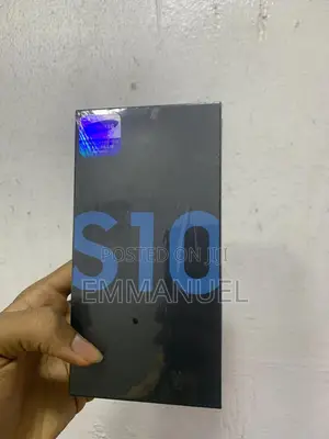 New Samsung Galaxy S10 128 GB Blue