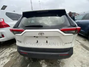 Toyota RAV4 2021 White