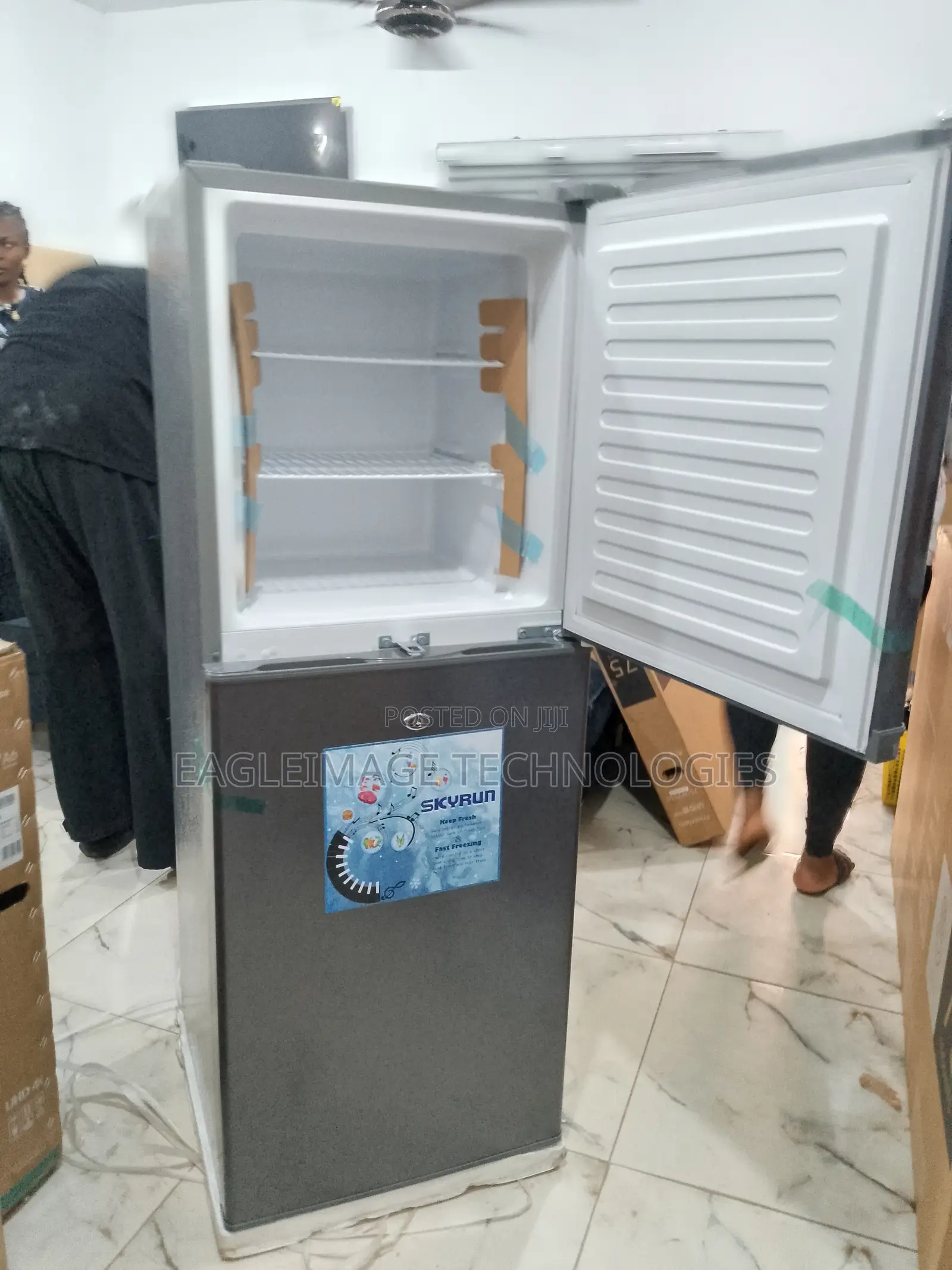 Tech-Optimized Skyrun BCD-195hs Refrigerator