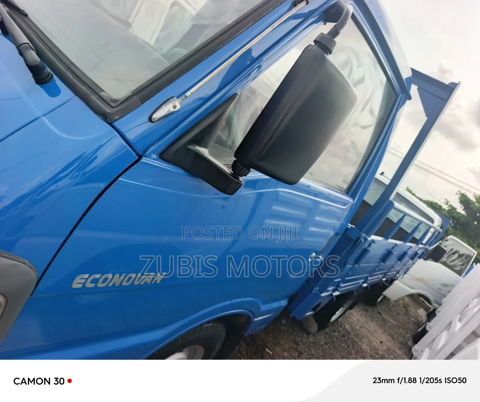 Ford Husky 2000 Blue