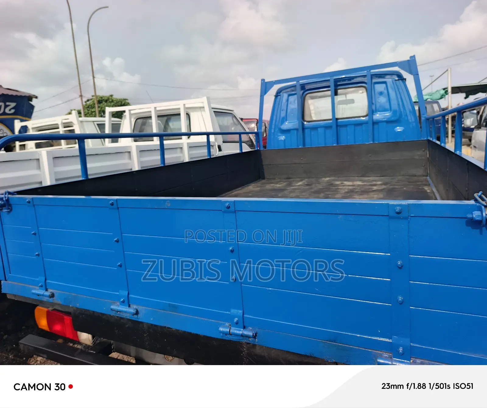 Ford Husky 2000 Blue
