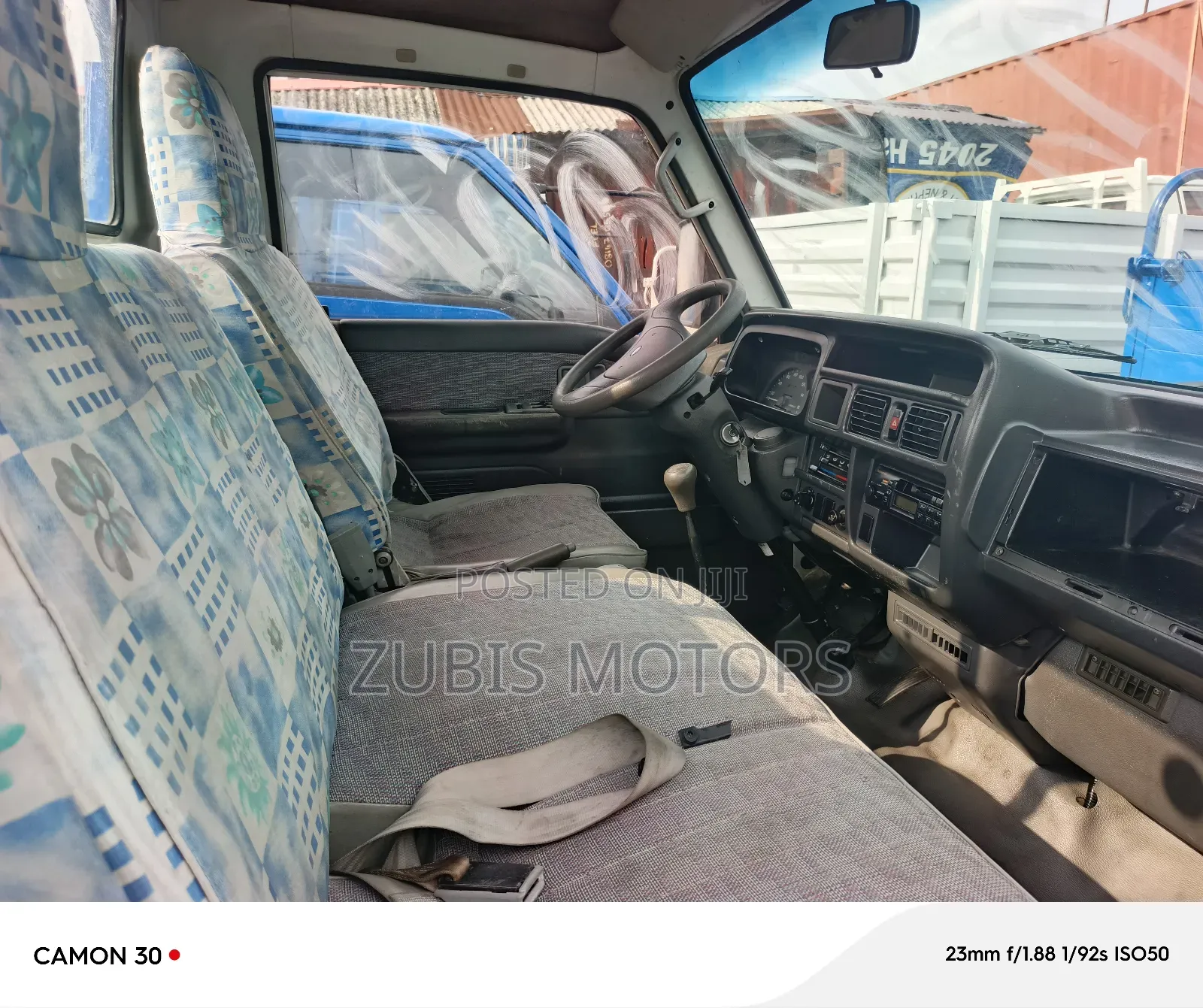 Ford Husky 2000 White