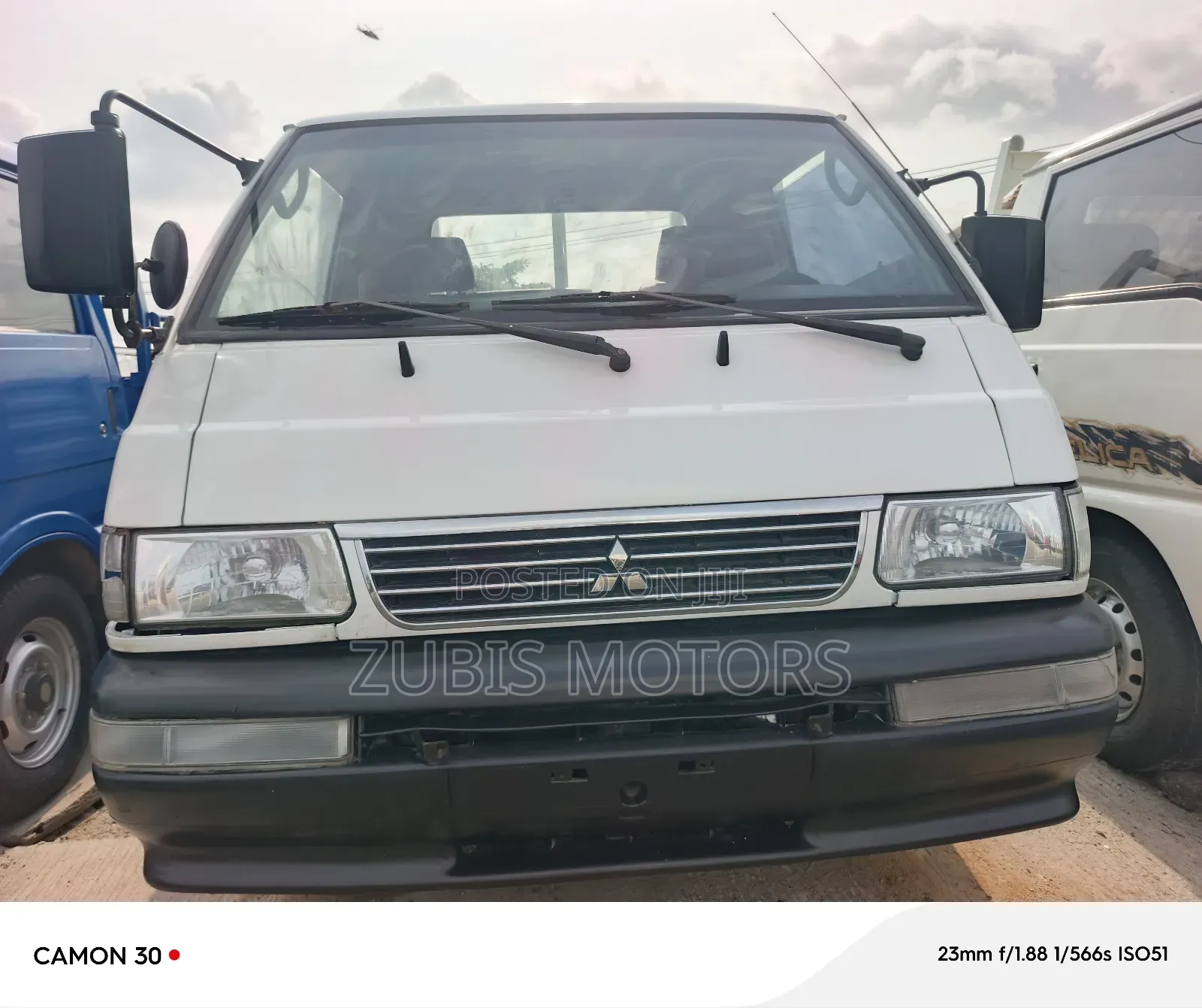 Mitsubishi Delica 2005 White