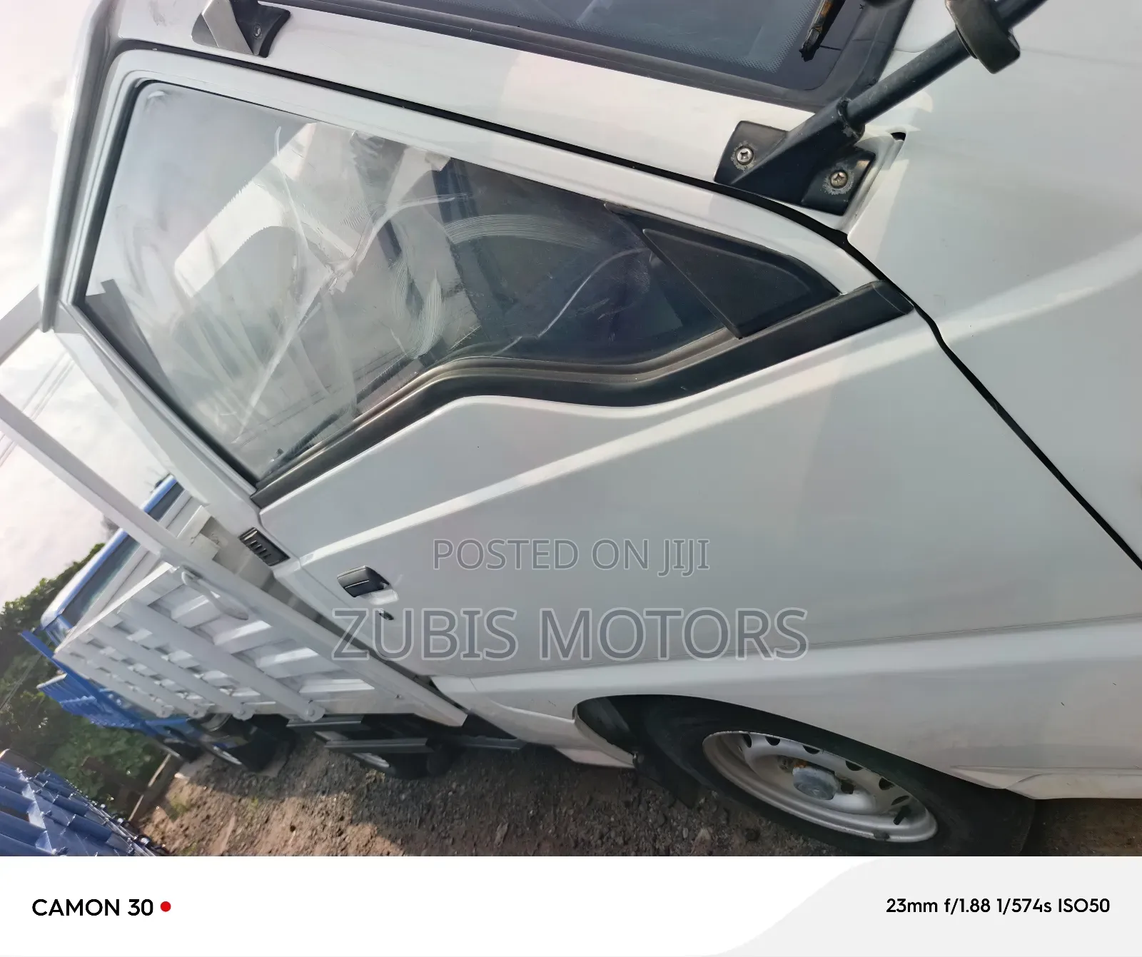 Mitsubishi Delica 2005 White